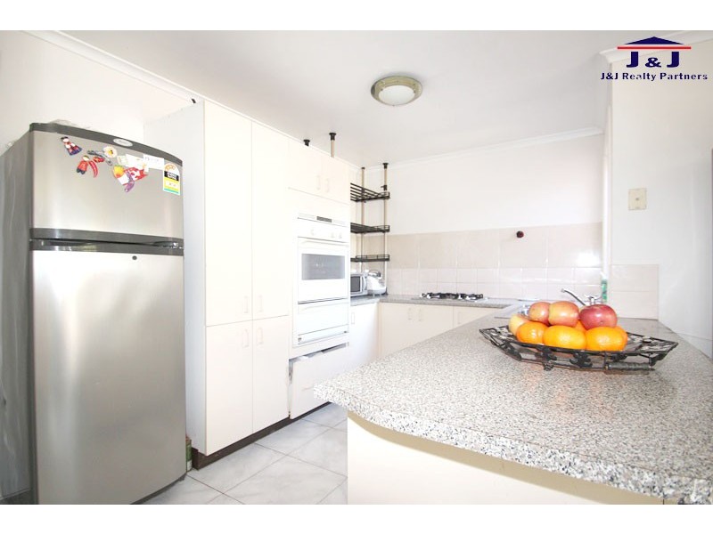 1 Silkyoak Grove, Greenacre NSW 2190