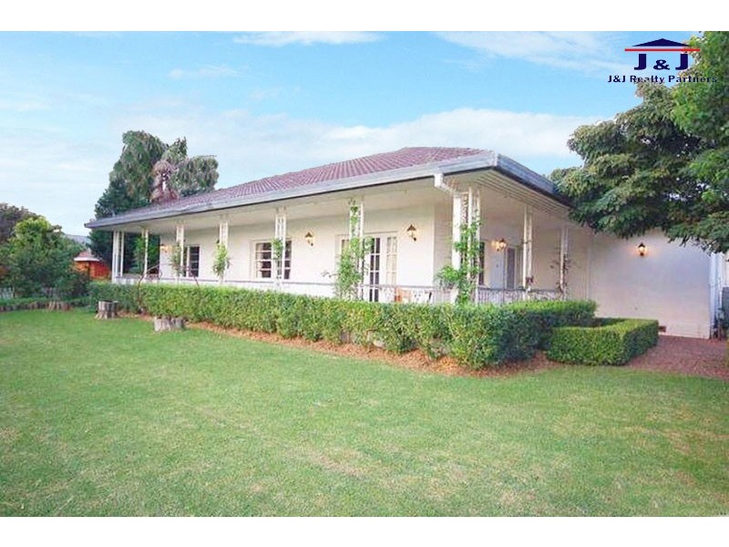 13 Eulalia Ave, Point Frederick NSW 2250