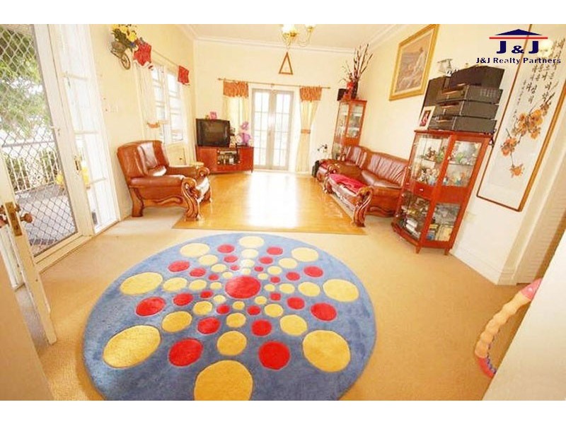 13 Eulalia Ave, Point Frederick NSW 2250