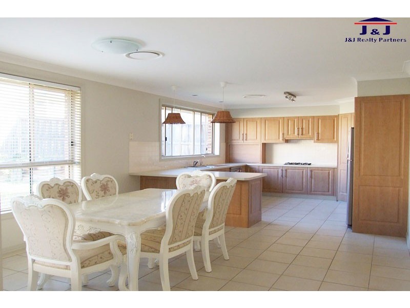 31 Pentonville Pde, Castle Hill NSW 2154