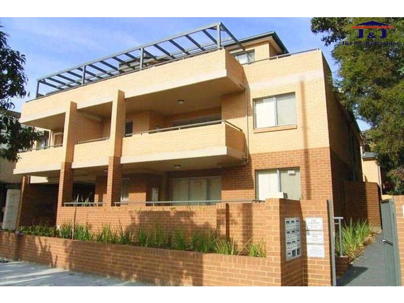 18/2 Redmyre Rd, Strathfield NSW 2135