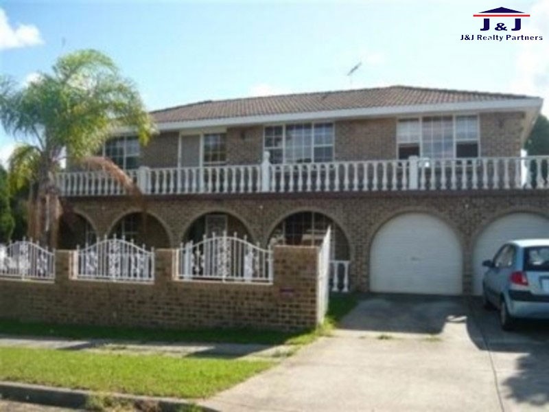 14 Houseman St, Wetherill Park NSW 2164