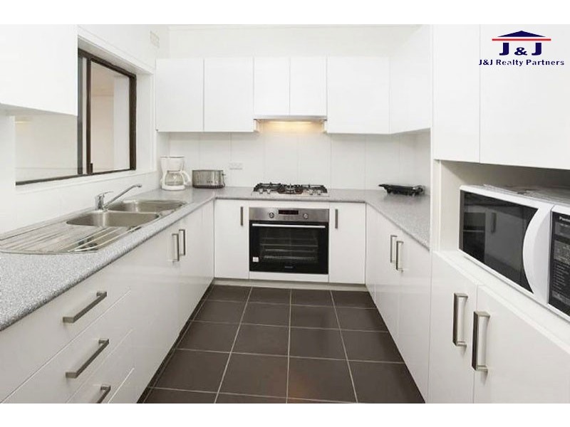 45 Church Ave, Westmead NSW 2145