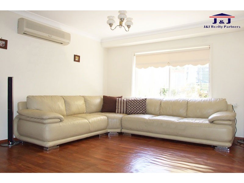 67 Dresden Ave, Castle Hill NSW 2154