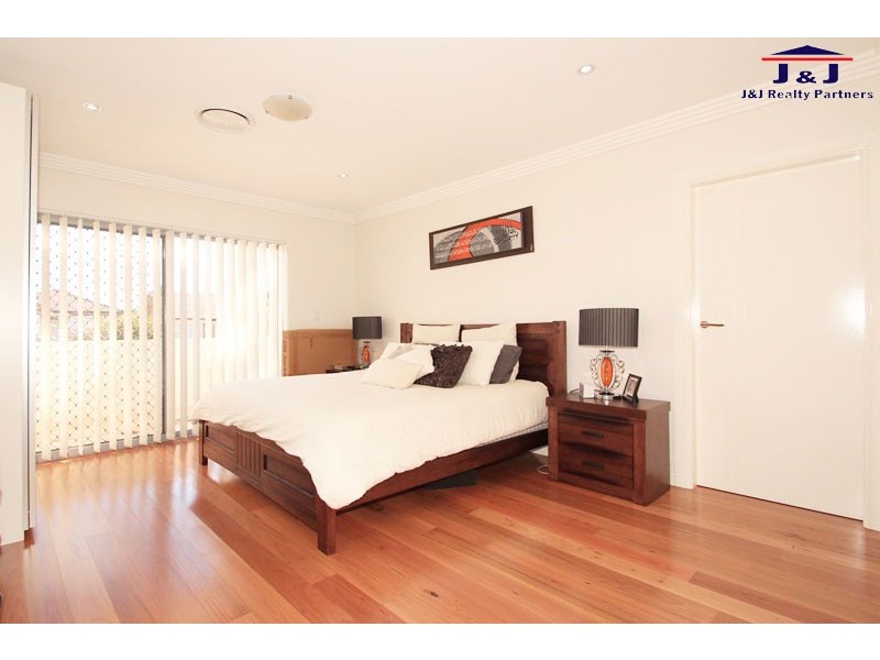 14 Narani Cres, Earlwood NSW 2206