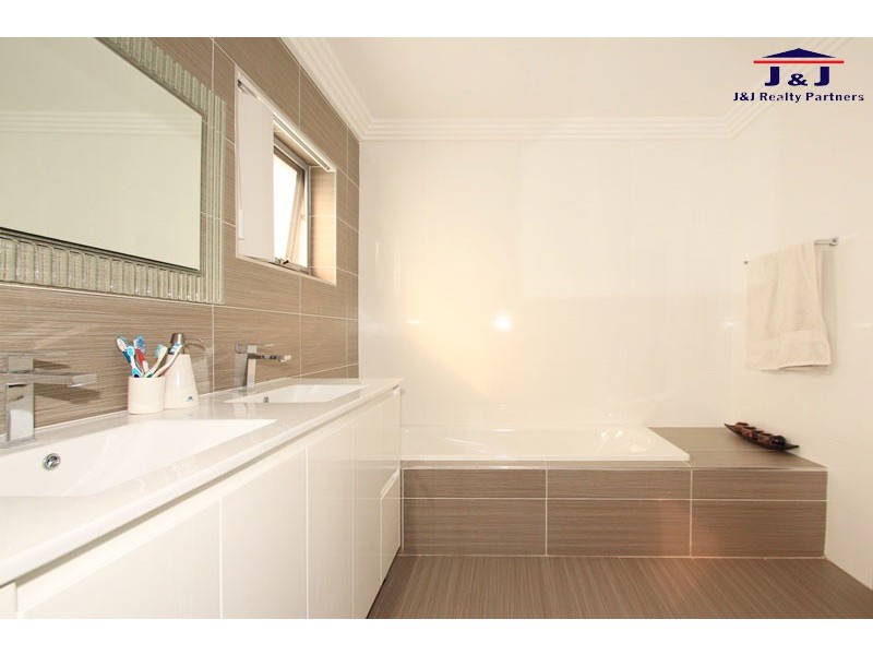 14 Narani Cres, Earlwood NSW 2206