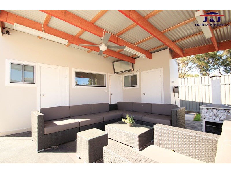 14 Narani Cres, Earlwood NSW 2206