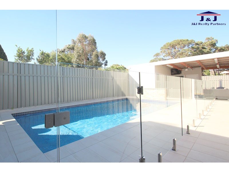 14 Narani Cres, Earlwood NSW 2206