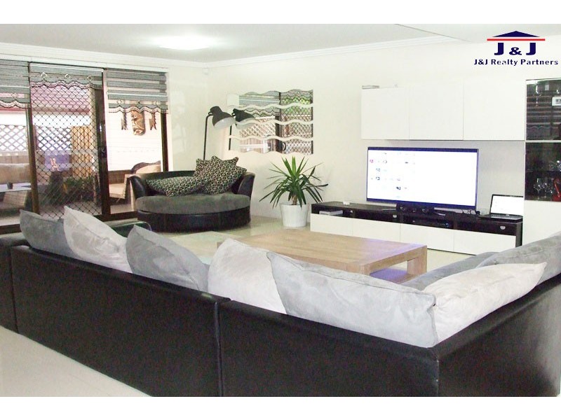 1/217 Quarry Rd, Ryde NSW 2112