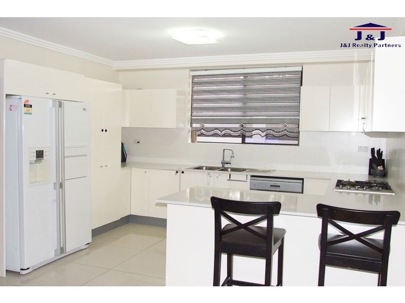 1/217 Quarry Rd, Ryde NSW 2112