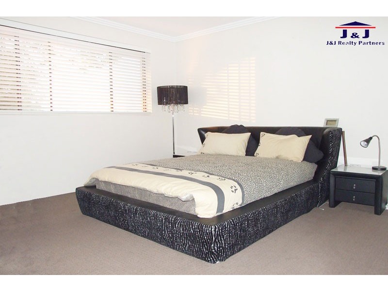 1/217 Quarry Rd, Ryde NSW 2112