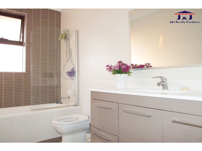 1/217 Quarry Rd, Ryde NSW 2112