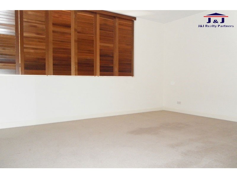 8 Rider Boulevard, Rhodes NSW 2138