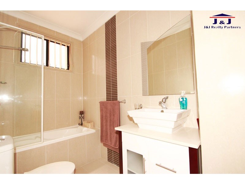 26 John Marie Pl, Roselands NSW 2196