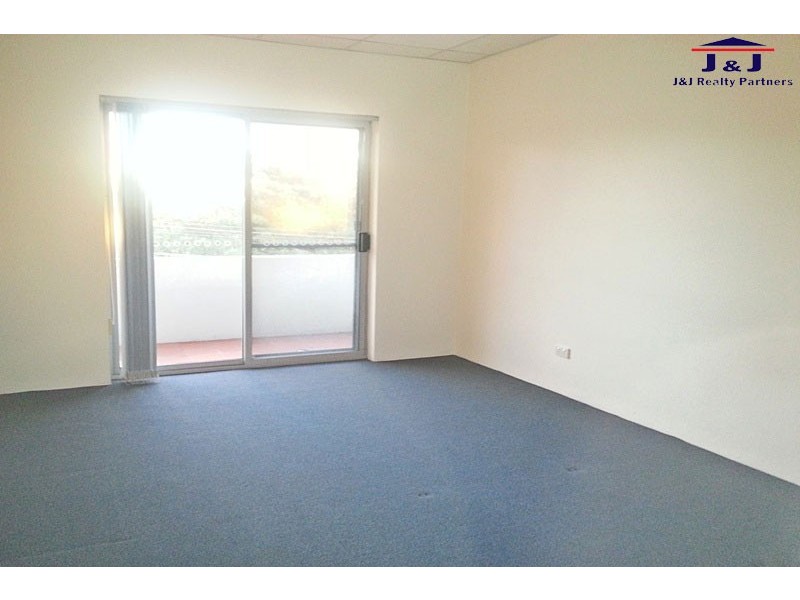 2/15 Ninth Ave, Campsie NSW 2194