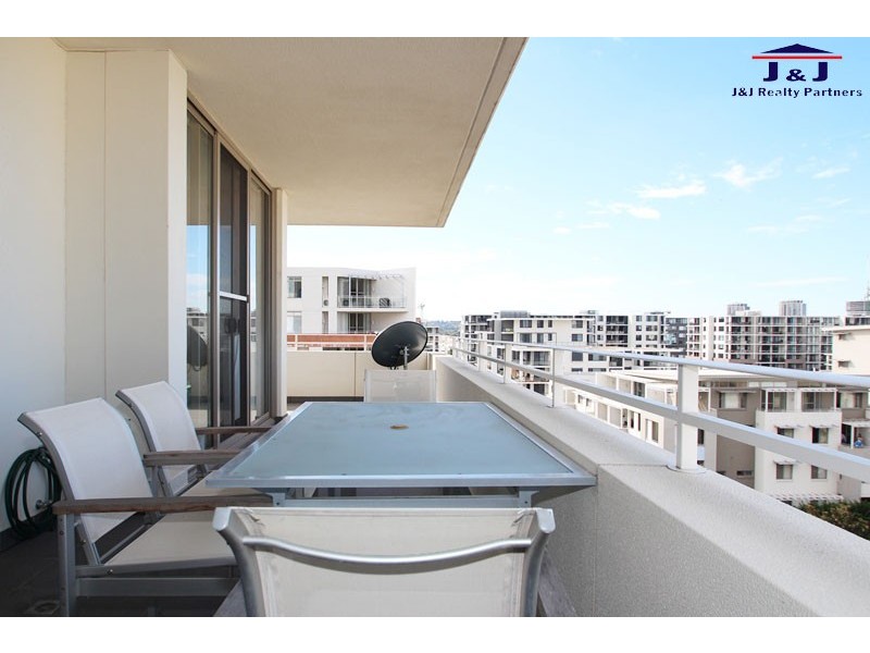 718/37 Amalfi Dr, Wentworth Point NSW 2127