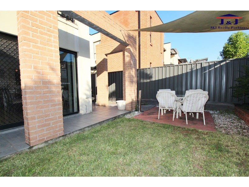 6 John Marie Place, Roselands NSW 2196