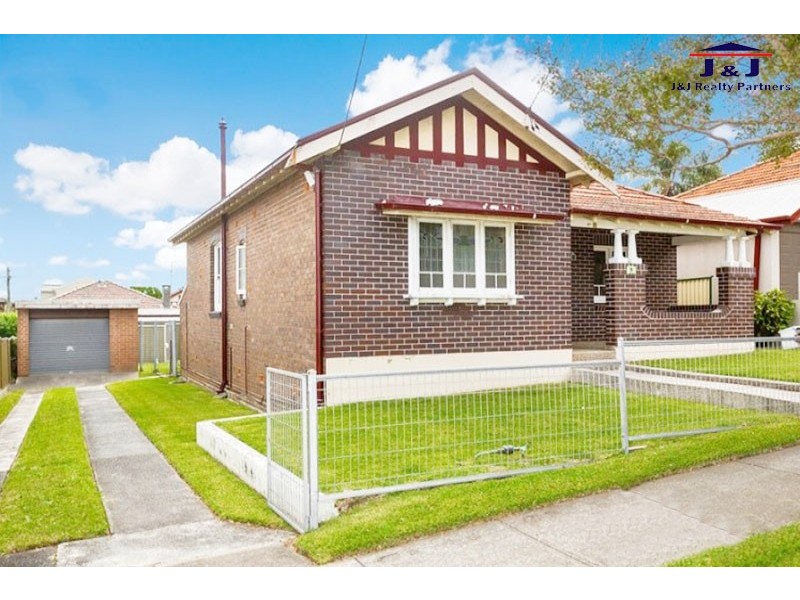 5 Frances Ave, Strathfield South NSW 2136