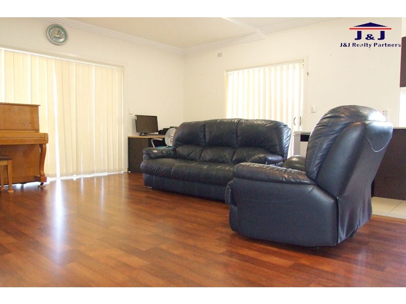 27/10 Crane St, Homebush NSW 2140