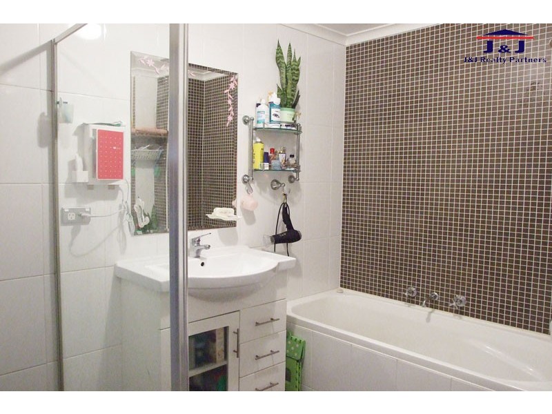 27/10 Crane St, Homebush NSW 2140