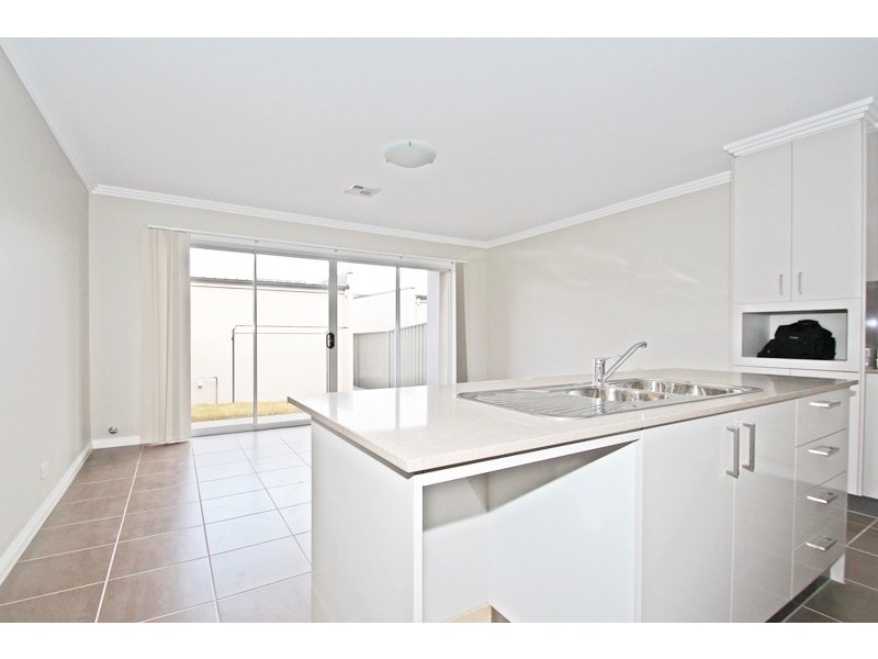 34 Potts Lane, Potts Hill NSW 2143