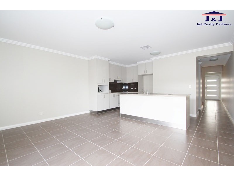 34 Potts Lane, Potts Hill NSW 2143