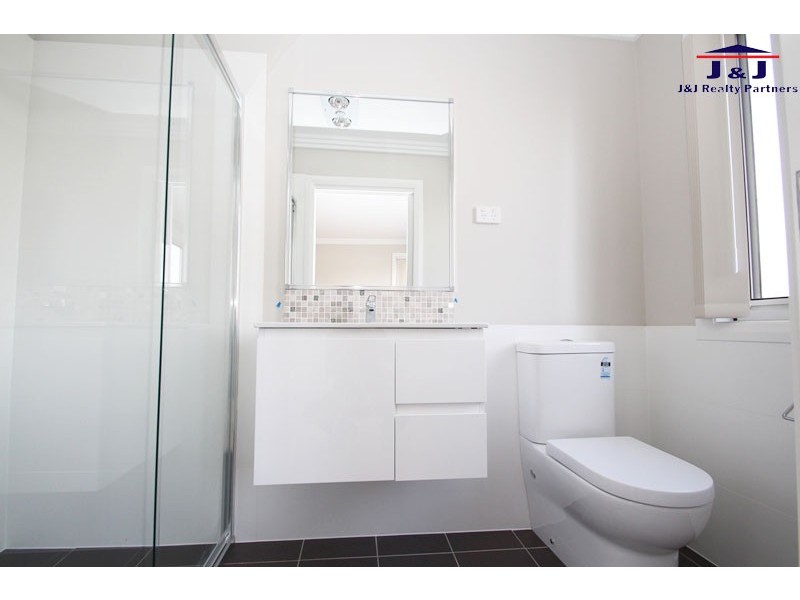 34 Potts Lane, Potts Hill NSW 2143