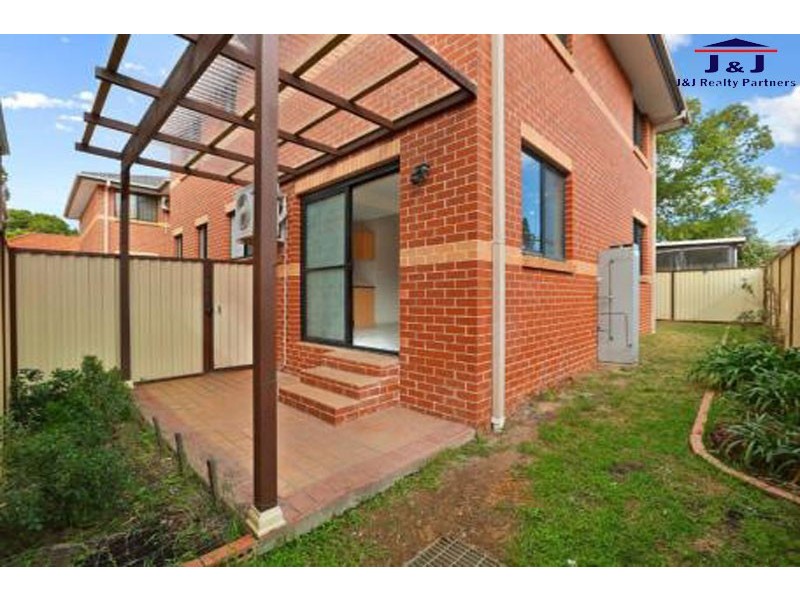 2/38 Asquith St, Silverwater NSW 2128
