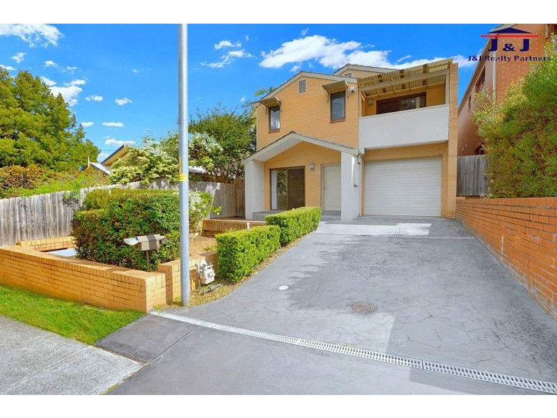 13 Honiton Ave, Carlingford NSW 2118