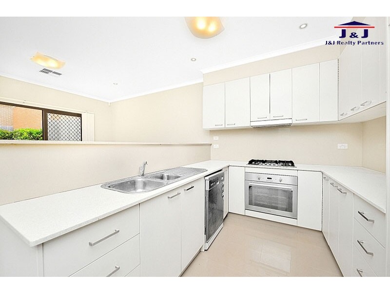 13 Honiton Ave, Carlingford NSW 2118