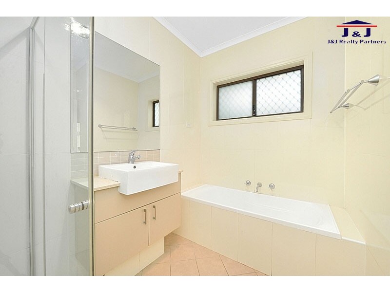 13 Honiton Ave, Carlingford NSW 2118