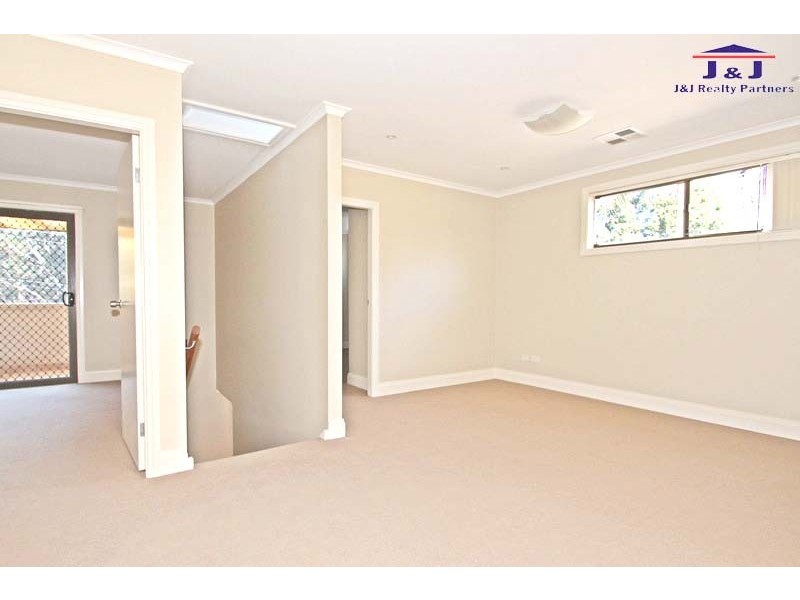 13 Honiton Ave, Carlingford NSW 2118