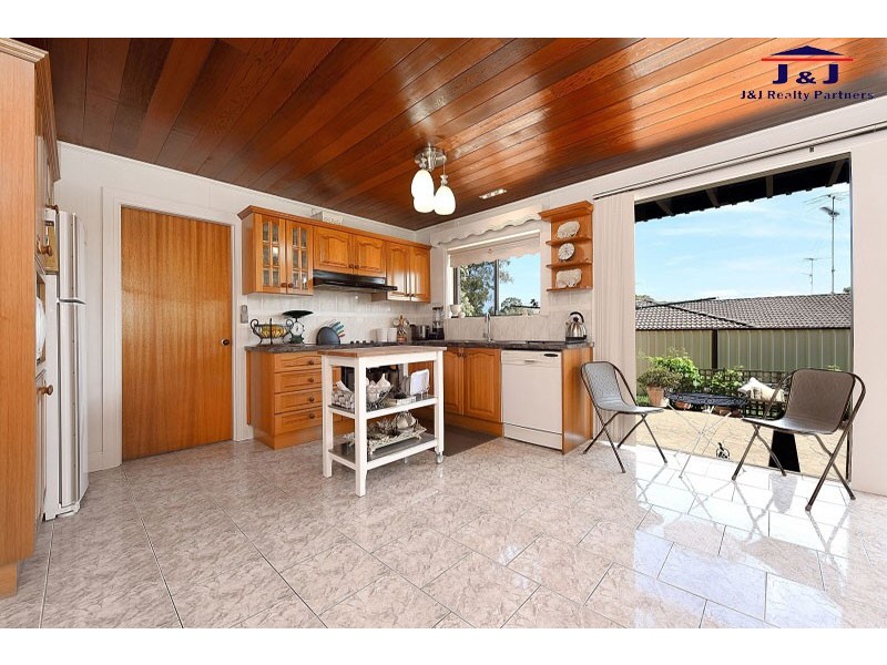 9 Robin Place, Roselands NSW 2196