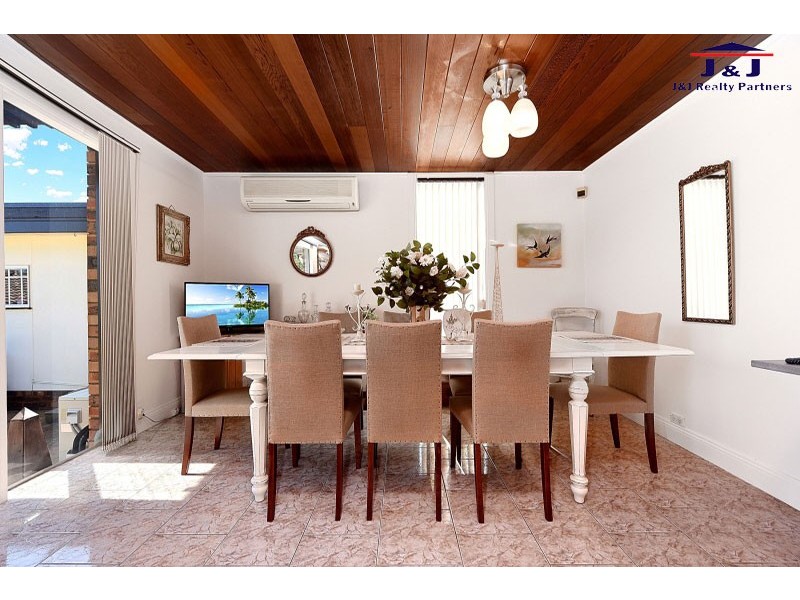 9 Robin Place, Roselands NSW 2196