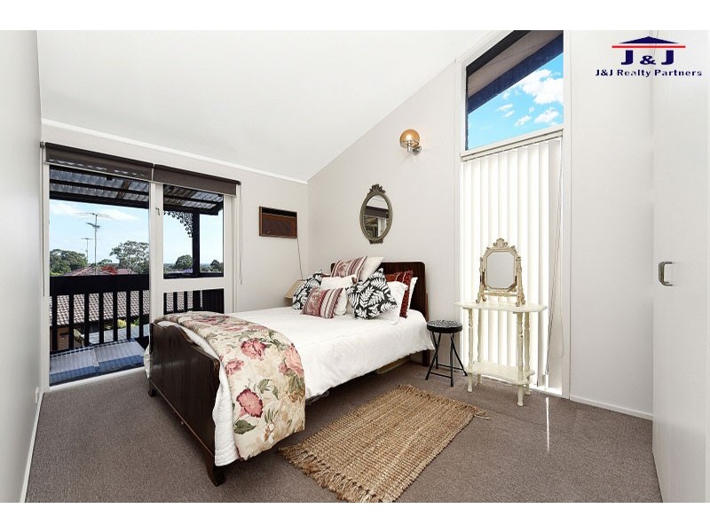9 Robin Place, Roselands NSW 2196