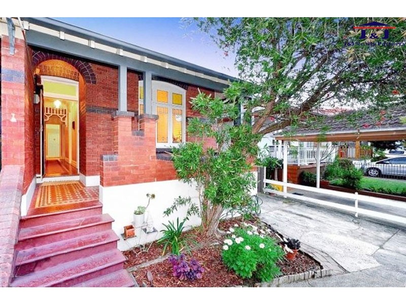 11 Park Rd, Burwood NSW 2134