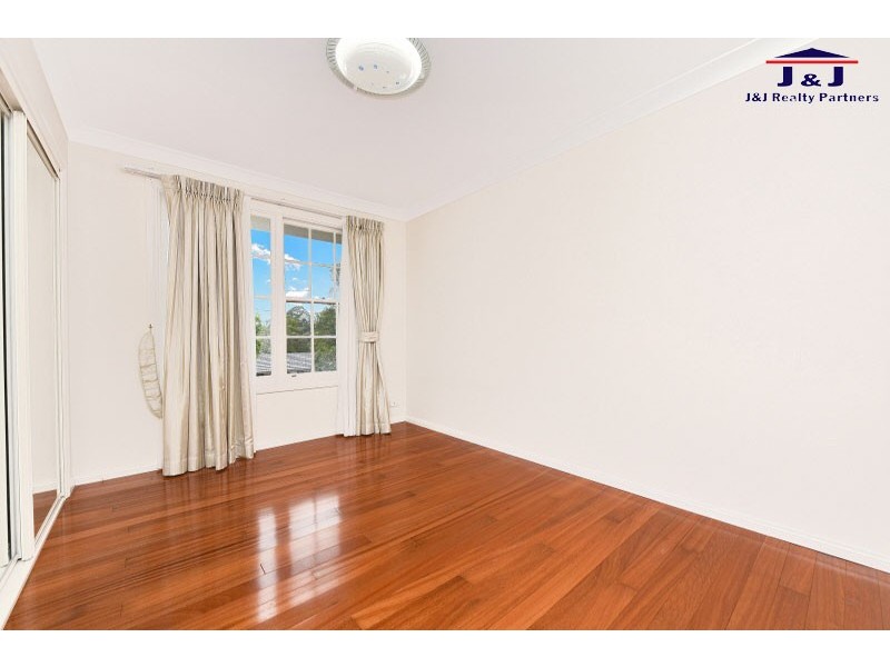49 Glanmire Rd, Baulkham Hills NSW 2153