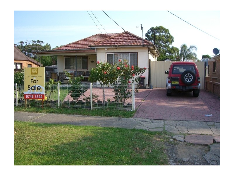 1 Shannon St., Greenacre NSW 2190