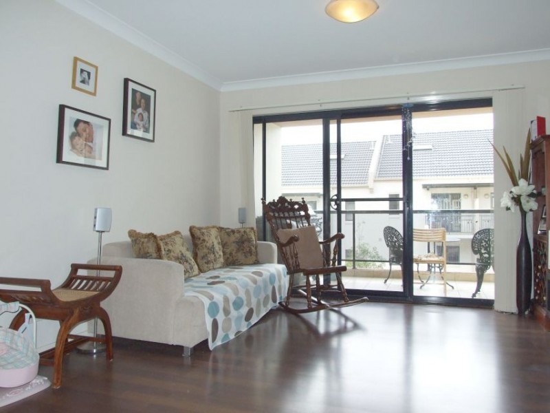 12/2 Taylor Drive, Lane Cove NSW 2066