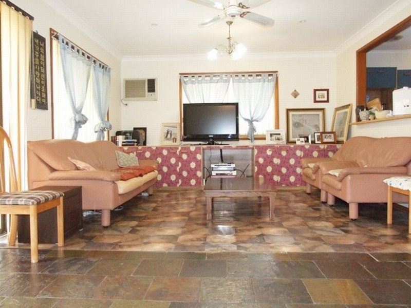 33 Hinkler St, Ermington NSW 2115