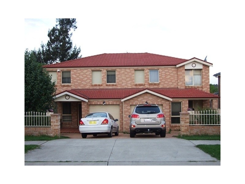 9B Carinya Rd, Girraween NSW 2145