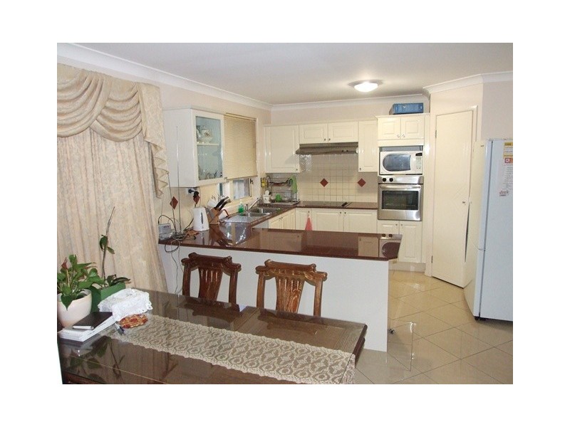 9B Carinya Rd, Girraween NSW 2145