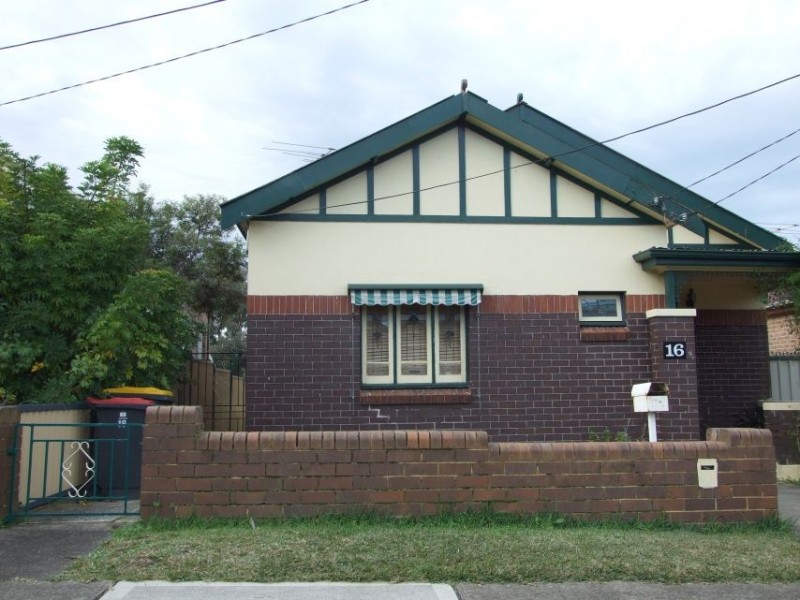 16 Howard St, Canterbury NSW 2193