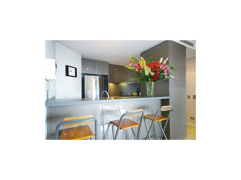 2203/2 Dind Street, Milsons Point NSW 2061