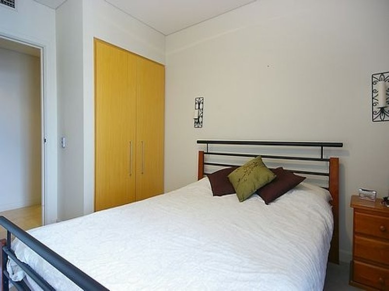 2203/2 Dind Street, Milsons Point NSW 2061