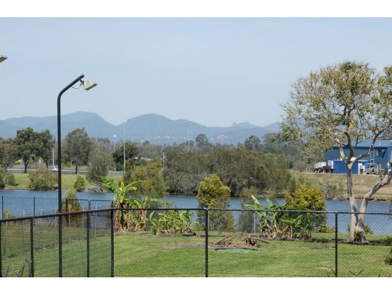 11 Maryland Avenue, Carrara QLD 4211