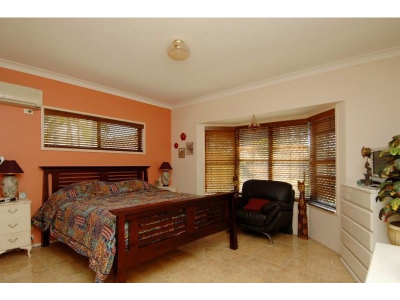 11 Maryland Avenue, Carrara QLD 4211