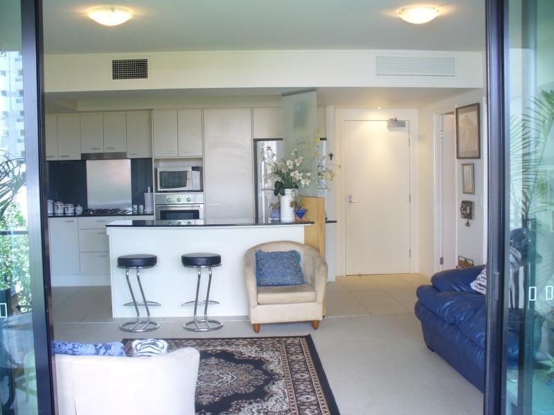 Broadbeach QLD 4218
