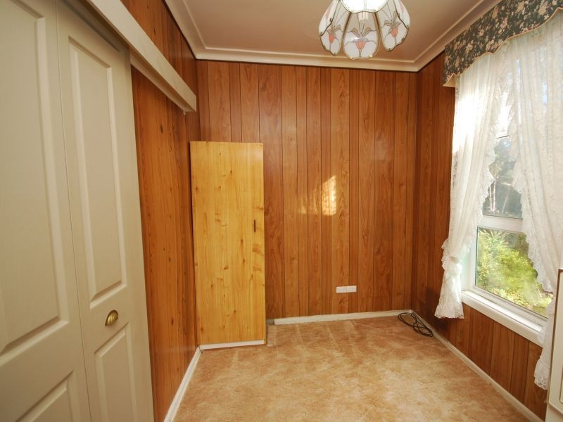 9 Whinmoor Street, Katoomba NSW 2780