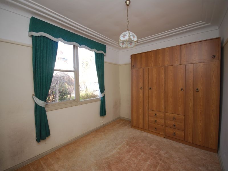 9 Whinmoor Street, Katoomba NSW 2780